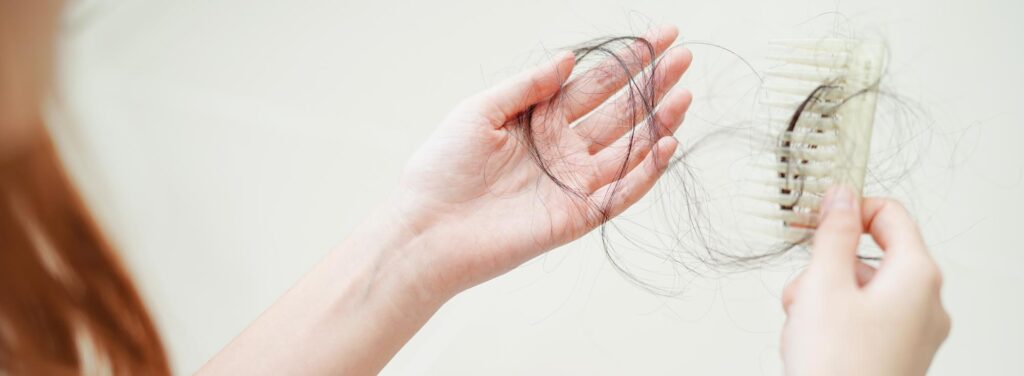 Leczenie nadmiernego wypadania włosów
przyczyny